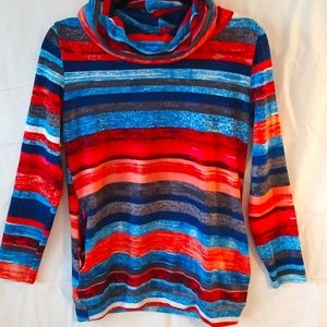 Crowl neck pocketed sweatshirt